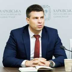 Автобус на дороге в Харьковской области