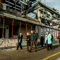 Російський удар по Фастову: знищено 27 вагонів електричок та вокзал