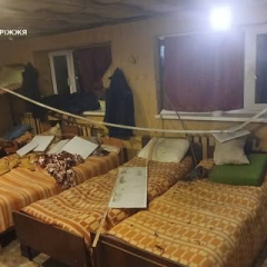 Пожарные в результате нападения россиян на Запорожье
