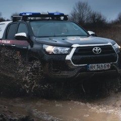 Інструктори ДСНС навчають водіїв подолати бездоріжжя