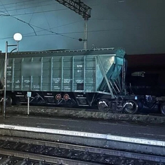 Подросток ранен электричеством на крыше электропоезда