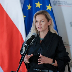 Poland called on Ukraine to revise school textbooks