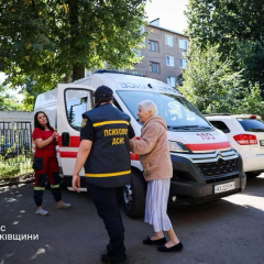 Russian drones attacking civilian vehicles