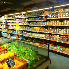 Изображение заработной платы в Киеве и Варшаве