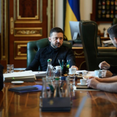 Зеленський на нараді з переговорною групою