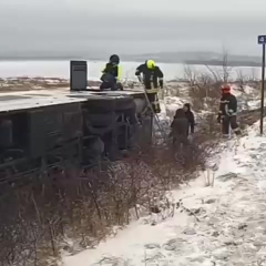 Автобус з пасажирами перекинувся