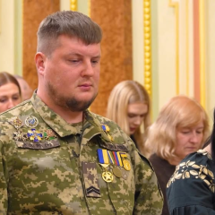 Вручение сертификатов героям Украины