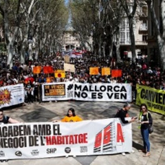 Протести проти масового туризму на курорті