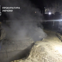 Девушка в яме с кипятком