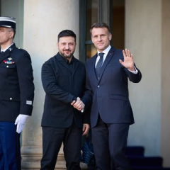 Зеленский и Макрон обсуждают ПВО
