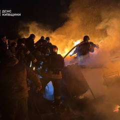 Рятувальники працюють після атаки