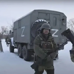 Плакат з припискою: 'Заборонено показувати пропагандистський фільм РФ'