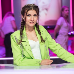 Jerry Heil розповідає про ідеального чоловіка