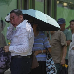 Китай восстанавливает антикоронавирусные меры