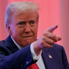 Трамп остановил казни в Иране