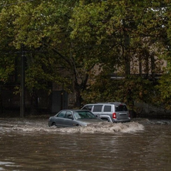 Енергетики відновили світло після зливи
