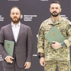 Тестирование нового женского военного костюма