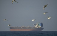 Моряки получают бонусы из-за увеличения расходов на нефть