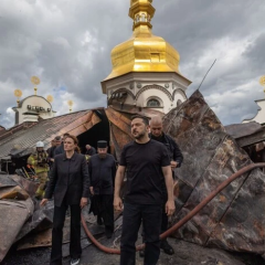Russian drones over Kyiv-Pechersk Lavra