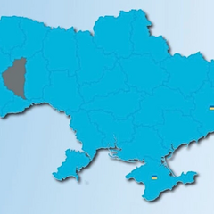 Тернопіль на фоні червоного хреста