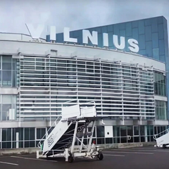 Робота аеропорту паралізована через невідомий об'єкт