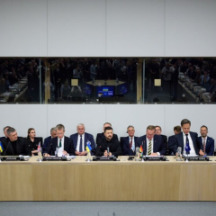 Допомога дев'яти країн на ракети