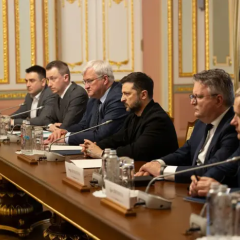 Зеленський вказує на техніку