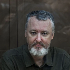 Террорист Стрелков предупредил о военной катастрофе