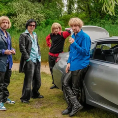 Вакарчук поет в юмористическом фите