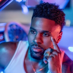 Джейсон Деруло в Москві, українці і корабель