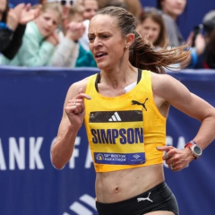 Олимпийская чемпионка потеряла сознание на стадионе