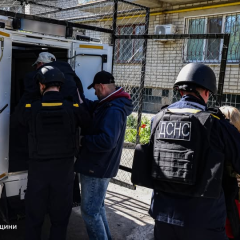Рятувальники евакують людей із Сумщини та Херсона