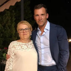 Мама Шевченко отпраздновала день рождения