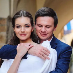 Семья пары, разводится, говорят близкие