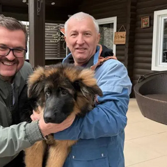 Чоловік з жінкою та дитиною