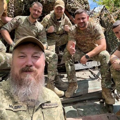 Дрони в дії в небі