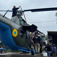 Полтава. Демонтаж вертольоту Мі-2