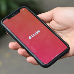 Tinder шукає нові формати зустрічей