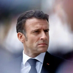 Макрон і Путін обговорюють справу