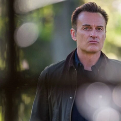 Зображення відомого актора серіалу «Зачаровані»