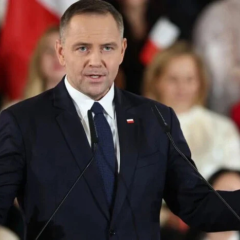 Президент Польши призывает Киев к диалогу