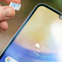 Три смартфона с microSD в Украине