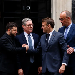 Zelensky in London with E3 leaders