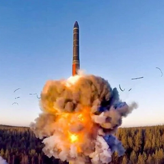 Путін оголосив про серійне виробництво «Орєшника»