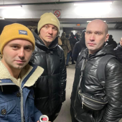 People queuing for Trukhaniv island