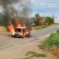 Автомобиль под обстрелом в Запорожском районе