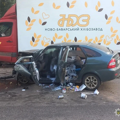Аварія легковика з хлібовозом на Харківщині
