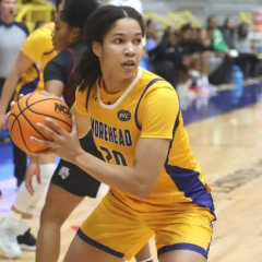 Діке набрала 14 очок у грі NCAA