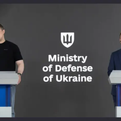 Дві прапори Данії та України