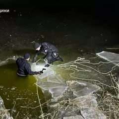 Тіла трьох дітей під льодом